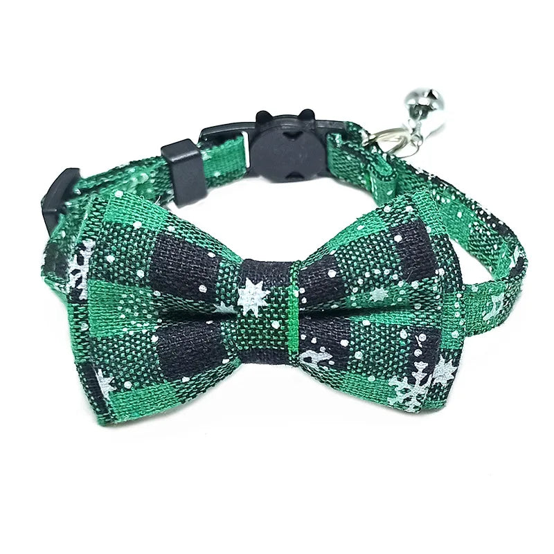 Plaid Christmas Breakaway Cat Collar with Bow Tie & Bell – Adjustable Holiday Pet Collar for Cats & Small Dogs
