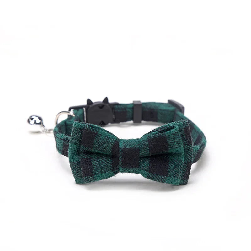 Plaid Christmas Breakaway Cat Collar with Bow Tie & Bell – Adjustable Holiday Pet Collar for Cats & Small Dogs